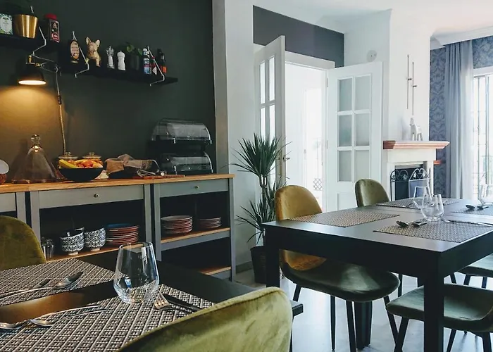 Carmen -- Boutique By The Sea Maison d'hôtes